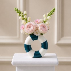 Vase en forme de bouée bleue, Studio Rosalie