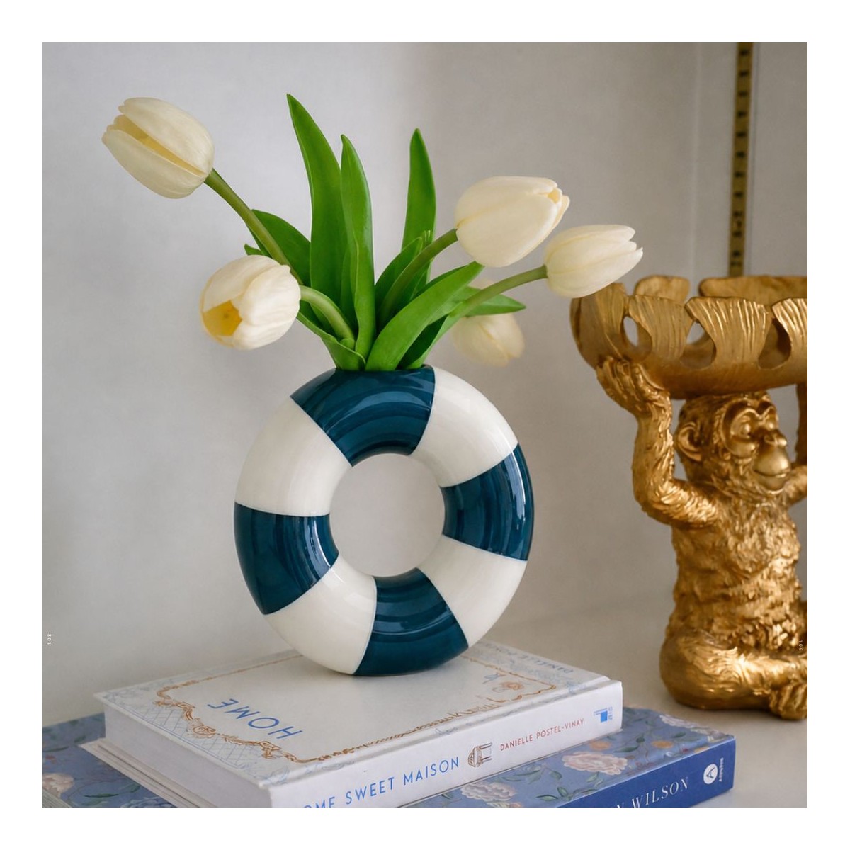 Vase en forme de bouée bleue, Studio Rosalie