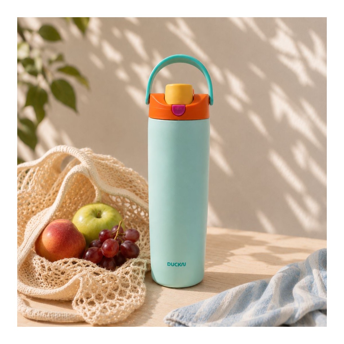 Gourde isotherme turquoise avec poignée, Duck'n
