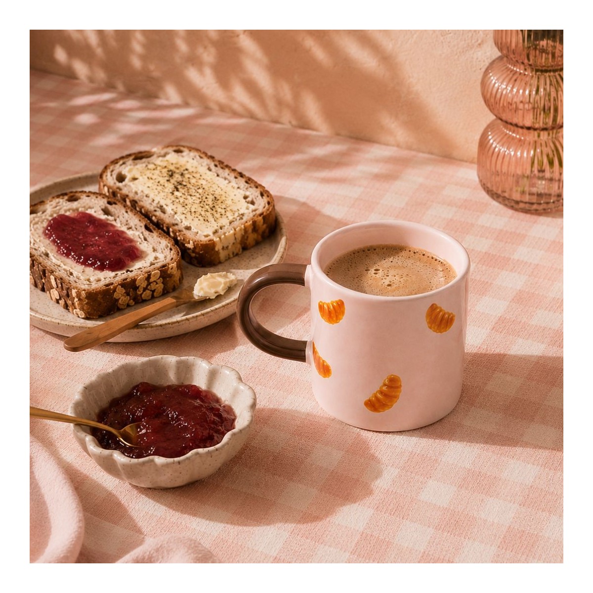 Mug croissant rose pâle, BEAU BRUNCH