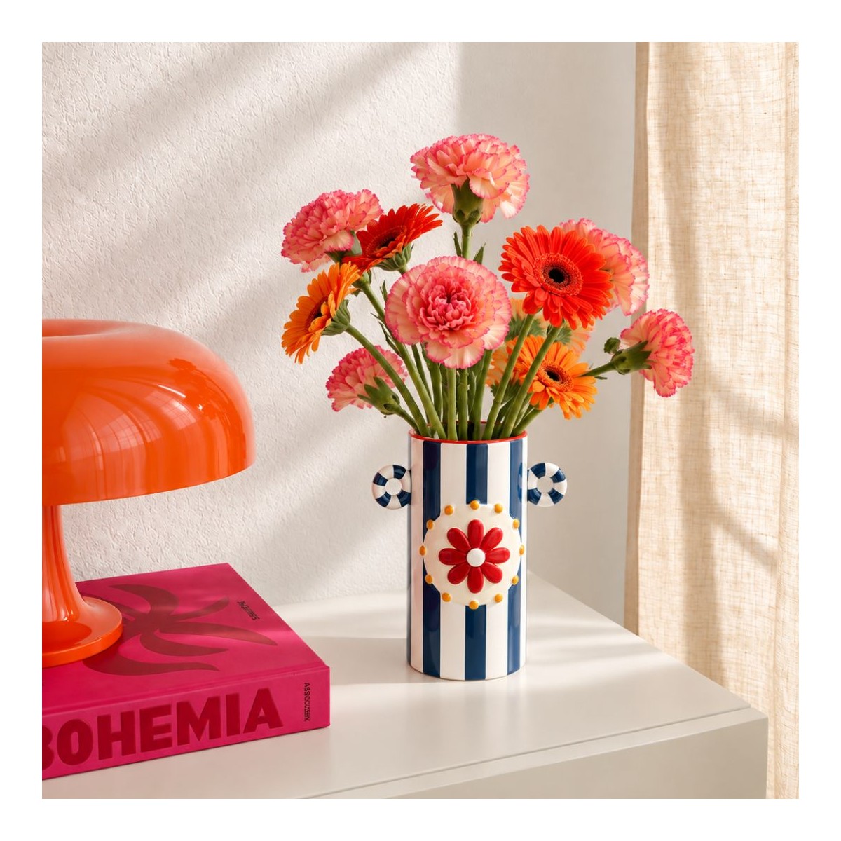 Vase à rayures bleues avec anses, Roséa