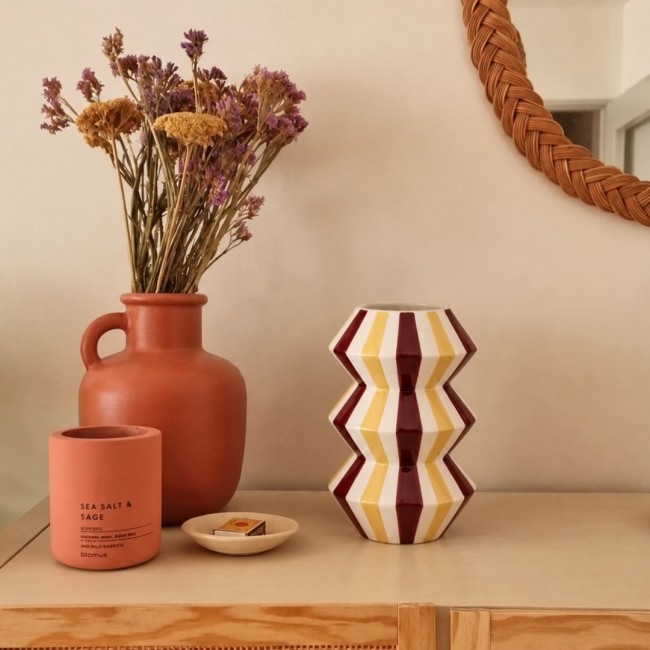 Vase zigzag bordeaux à rayures, Roséa