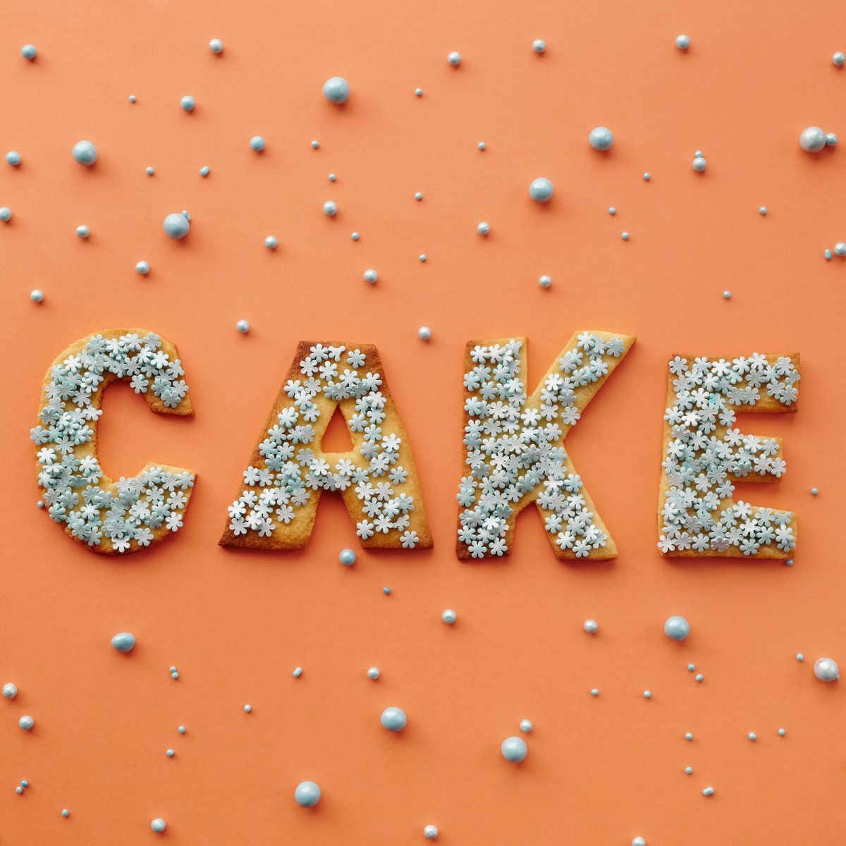 EC-HAC26LET Set de 26 pochoirs à pâtisserie en plastique forme Lettre, Happy Cake