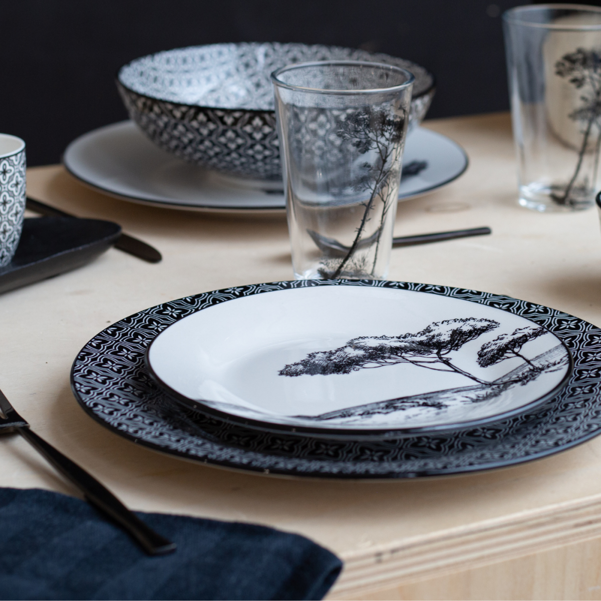 Lot de 6 grandes assiettes, VILLA LES PINS