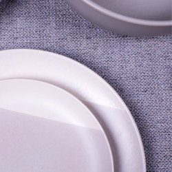 Lot de 6 grandes assiettes, TERRE DE SIENNE Lot de 6 grandes assiettes, TERRE DE SIENNE