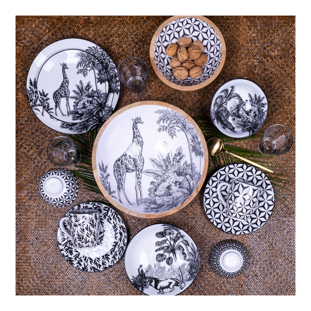 Service 30 pièces, SAVANA