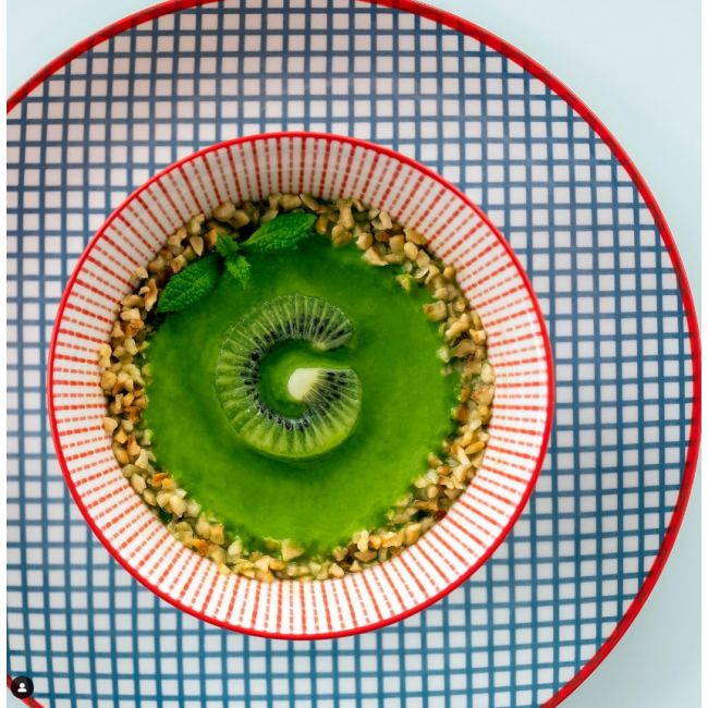 Service de 18 assiettes et bols design 1, SABAE