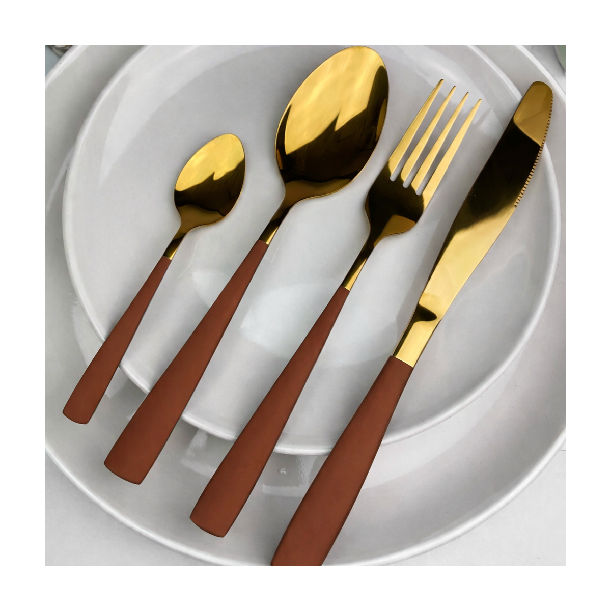 Ménagère 16 pièces en inox gold et beige, YOKOTE