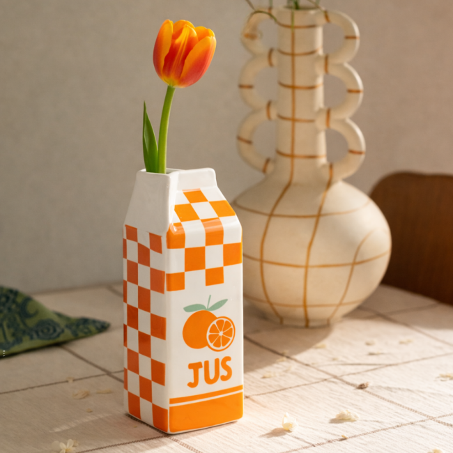 Vase brique de jus d'orange, Studio Rosalie