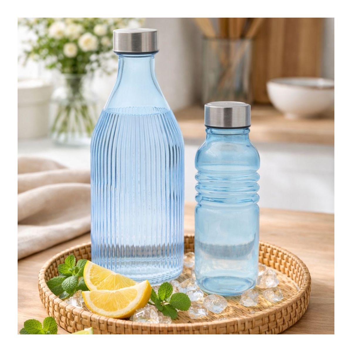 Lot de 2 bouteilles bleues en verre coloré, GLOUPOP