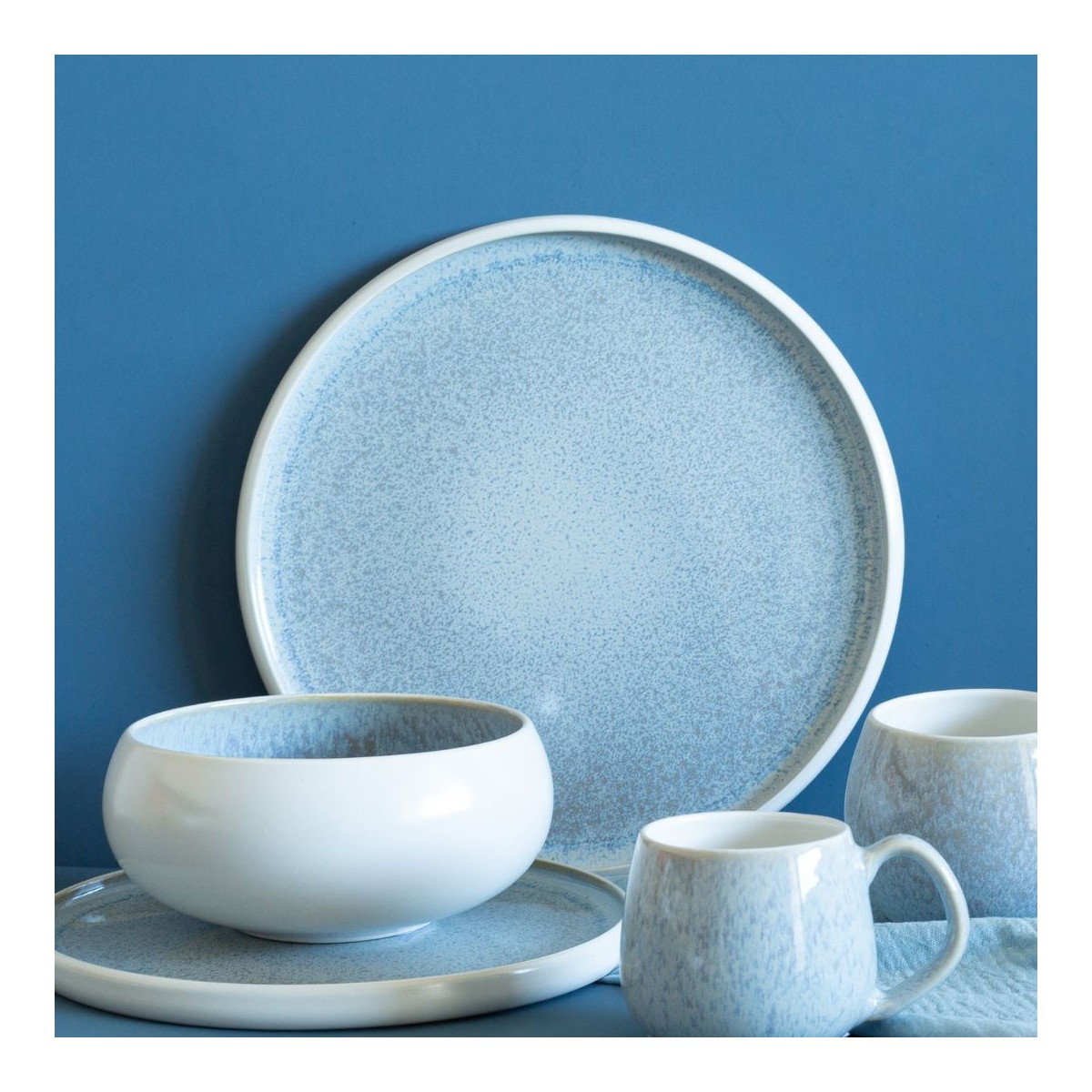 Lot de 4 grandes assiettes, BOREA