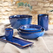 Collection BLUE MOON : Une table d’un bleu profond | Artime