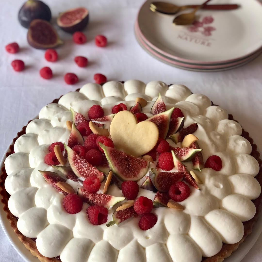 Comment dresser une table romantique parfaite pour la Saint-Valentin ? Artime-home.com - F2J.COM SAS